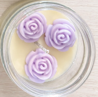 Vela Sencilla/ Rosas lilas